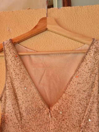 Vestido fiesta lentejuelas beige/dorado