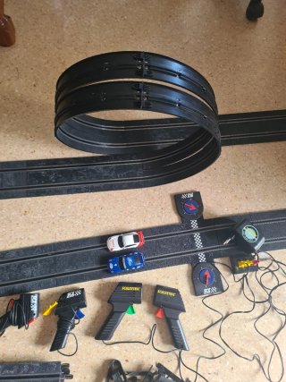 Scalextric Compact Loopinator