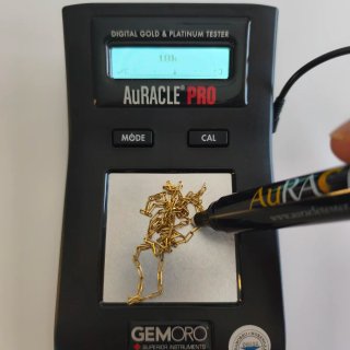 Cadena estilo paperclip  de oro 18k