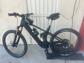 Bicicleta Eléctrica Cube