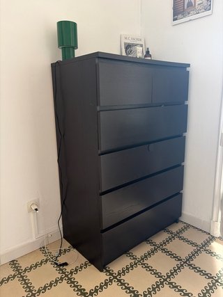 Cómoda IKEA MALM 6 cajones color Marron oscuro.