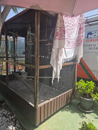 Jaula grande para pájaros