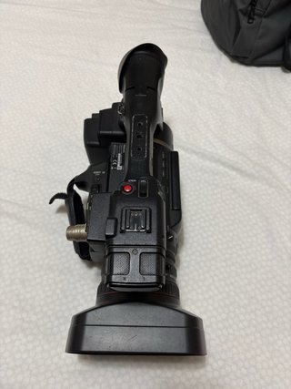 Cámara de video Panasonic AVCCAM