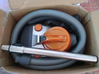 Aspiradora 2000W con accesorios