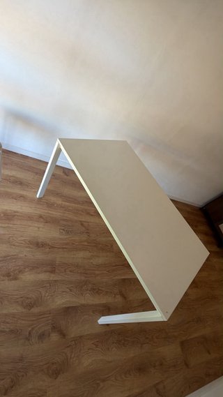 Mesa de comedor Ikea blanca, precio negociable