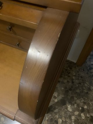 Buró escritorio de madera con cajones