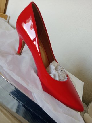 Tacones rojos charol talla 36