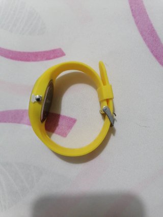 Reloj Discovery Amarillo Silicona Nuevo