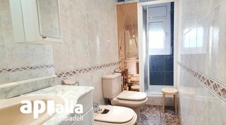 Piso en venta en Creu de Barberà en Sabadell