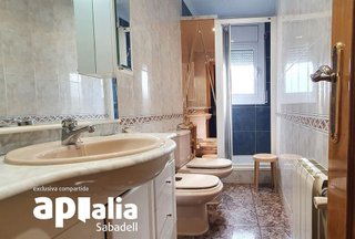 Piso en venta en Creu de Barberà en Sabadell