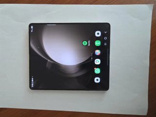 Samsung Galaxy Fold 5 con caja y factura