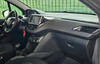 Peugeot 208 2012
