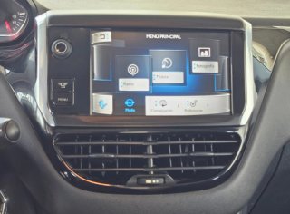 Peugeot 208 2012