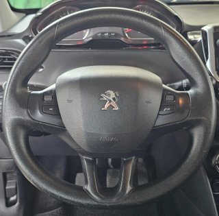 Peugeot 208 2012