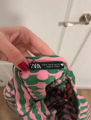 Vestido Zara verde y rosa