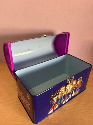 Baúl Bratz Metálico Azul y Morado