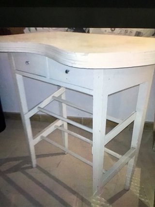 Mesa coqueta vintage madera