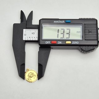 Colgante de oro de 18k. Zodiaco Cáncer. 0.94gr.