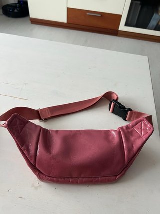 Riñonera rosa brillante