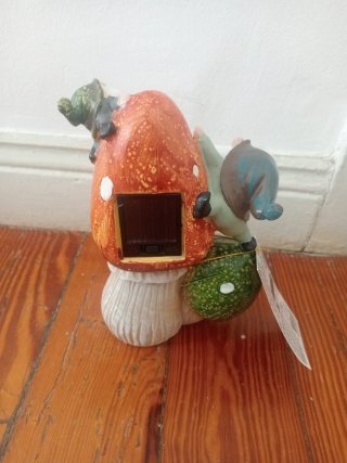 Lámpara Solar Jardín Hongo con Gnomos