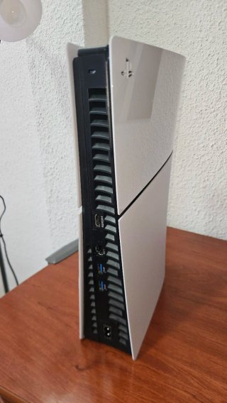 Consola PS5 Slim 1TB con Lector + Mando