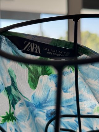 Mono floral ZARA azul y verde Talla S