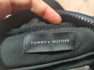 Riñonera Bolso Tommy Hilfiger Negra