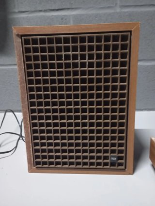 Tocadiscos Bettor con altavoces