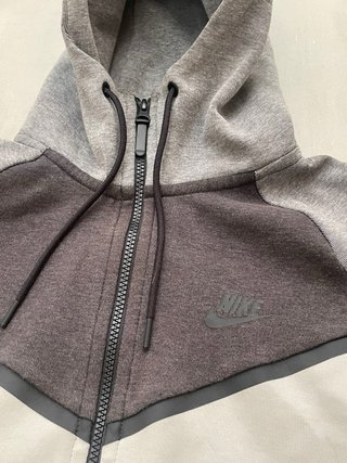 Nike Tech Fleece Hoodie Gris/Blanco/Negro