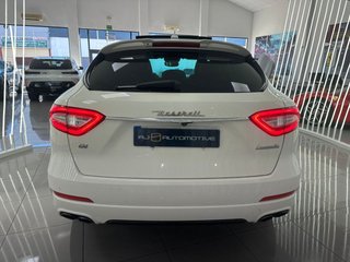 MASERATI Levante V6 275 HP D AWD
