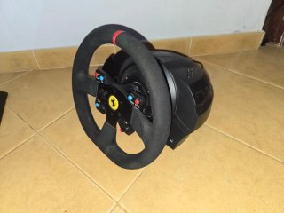 Thrustmaster T300 + TH8A