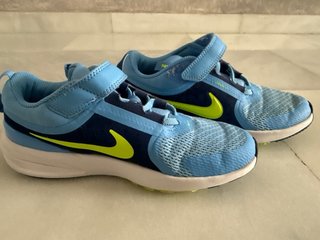 Zapatillas Nike niño running Dynamic Fit talla 35