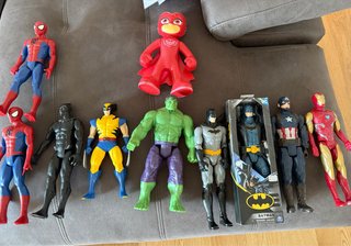 Muñecos Marvel y DC