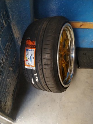 Llantas Doradas 2 piezas. 5x 120 C.B: 72.56