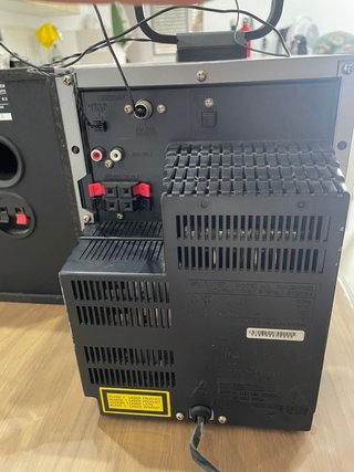 Microcadena Aiwa con CD y Radio XR-EM71