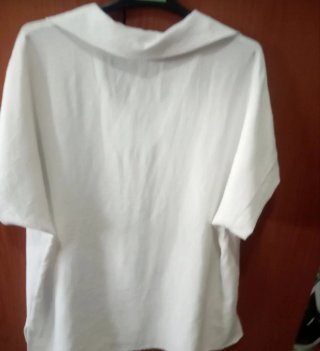 Conjunto pantalón y blusa blanco y morado