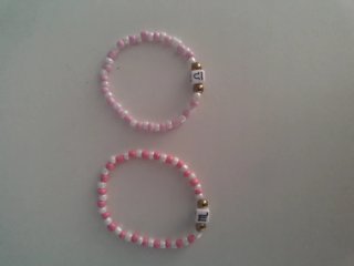 Pulseras hechas a mano con abalorios