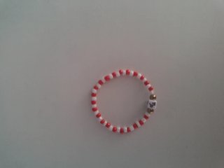 Pulseras hechas a mano con abalorios