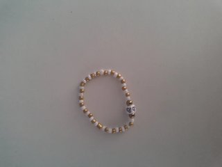 Pulseras hechas a mano con abalorios