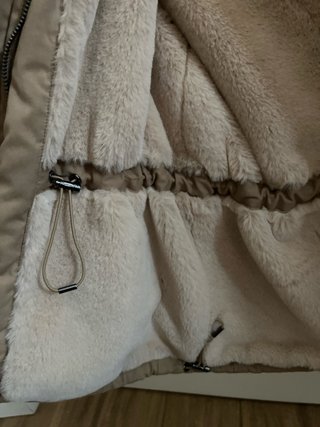 Abrigo Massimo Dutti niña beige Talla 13-14.