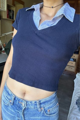 Top azul de vestir con cuello