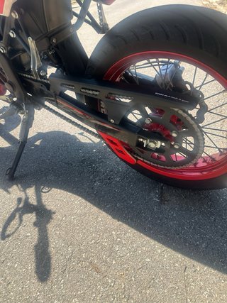 Ciclomotor Rieju Supermotard Roja y Negra