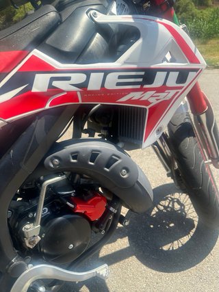 Ciclomotor Rieju Supermotard Roja y Negra