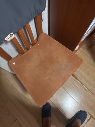 5 Sillas de comedor de madera y terciopelo