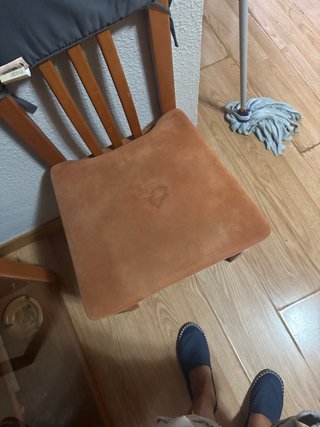 5 Sillas de comedor de madera y terciopelo