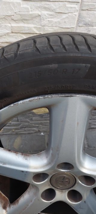 Llanta y rueda Michelin Primacy 4 Toyota Avensis.