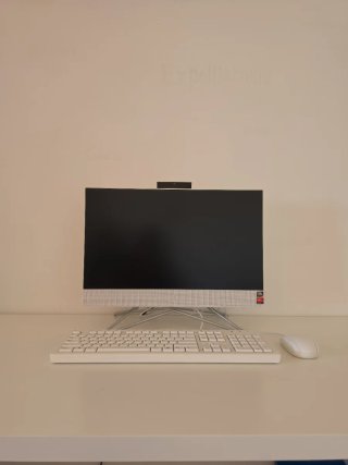 HP All-in-One 22 Blanco