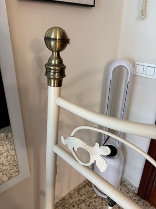 Cabecero de cama metálico blanco
