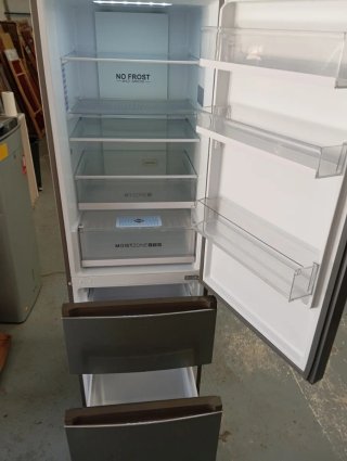 Frigorífico Haier 330L Combi de 3 puertas inox