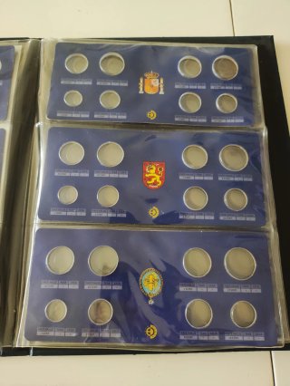 Álbum antiguo para monedas euro